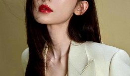 超模翟颖爆料事件视频,揭秘超模背后的惊人真相